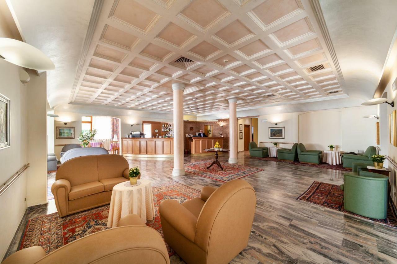 אבנו טרמה Hotel Terme Dolomiti מראה חיצוני תמונה